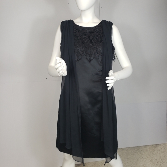 Evening Ball Gown - Picture 10 of 11